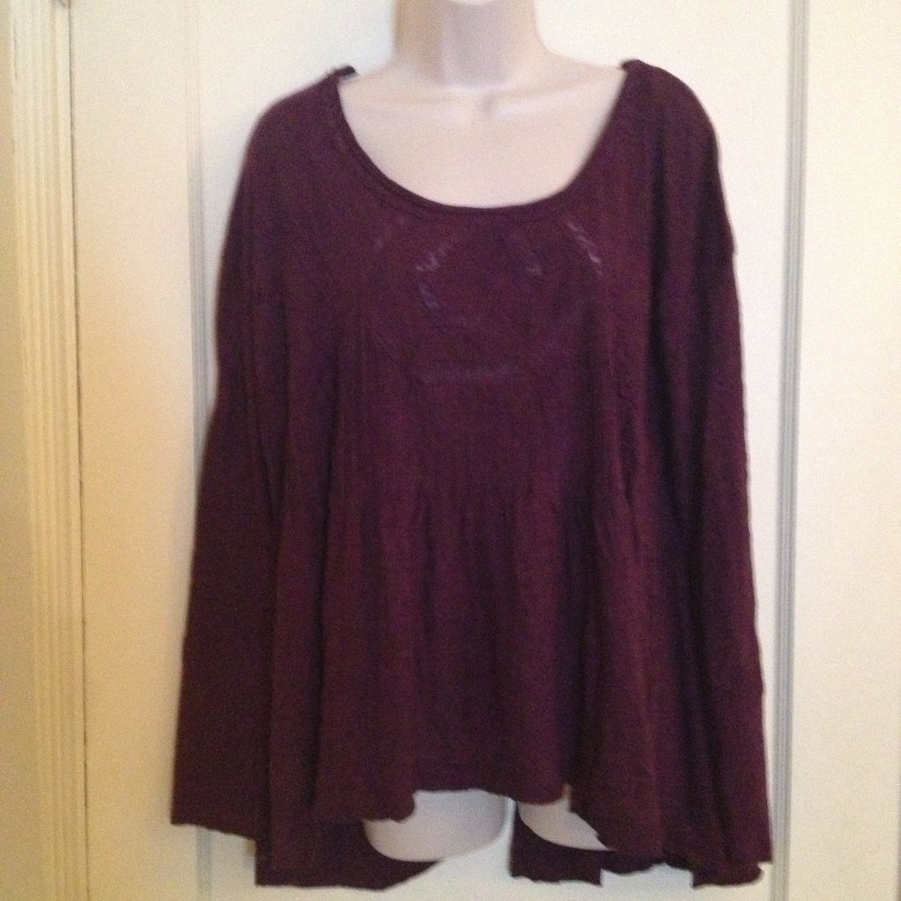 Free People Plum Pintuck Pleated High-Low Hem Top with Lace and Keyhole back NWT